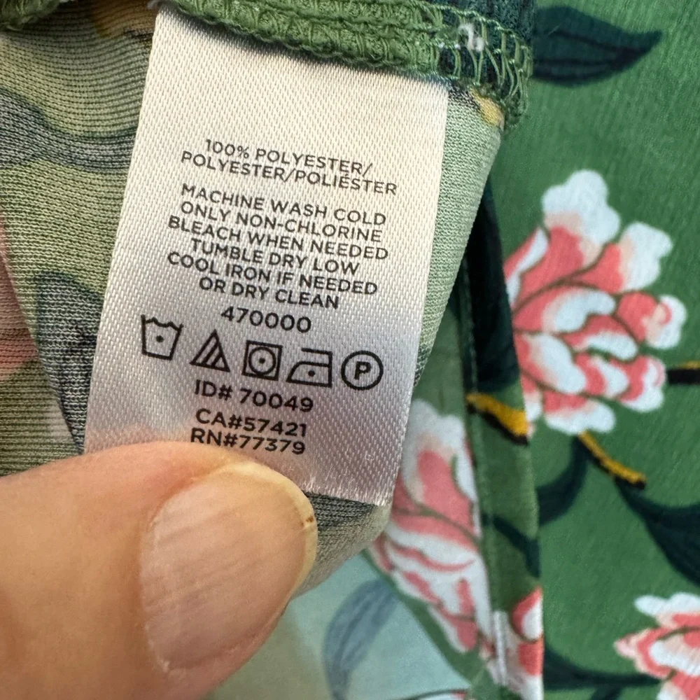 Ann Taylor Factory Green Floral Short Sleeve Top